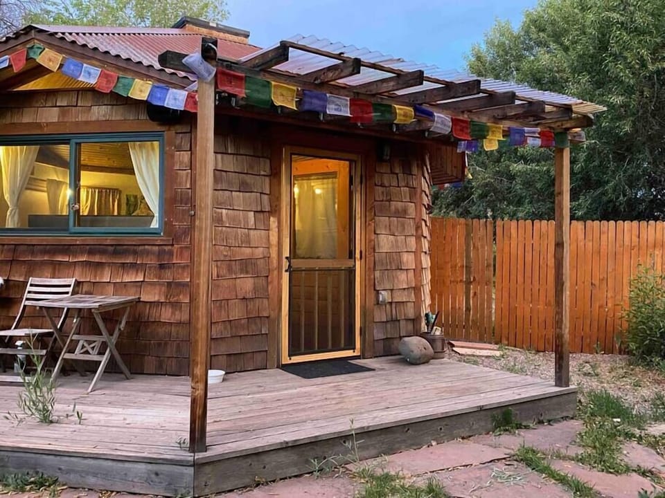 Relax in Style – Enjoy the best of Colorado small-town luxury with a king-size bed,