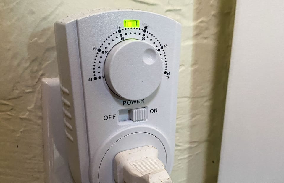 Easily adjust the two wall-mounted electric heaters for perfect comfort in every season.