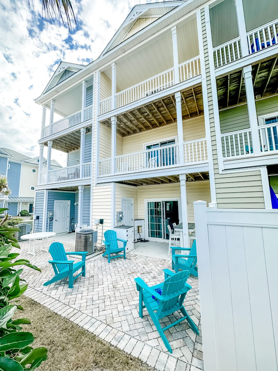 Enjoy a meal or late night gathering on amazing outdoor space off the kitchen 