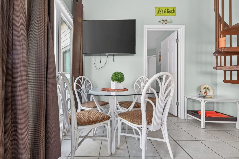 Dining table and 4 chairs plus bar seating
