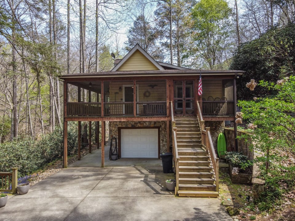 Adorable Mountain Cabin on the Pacolet River!
