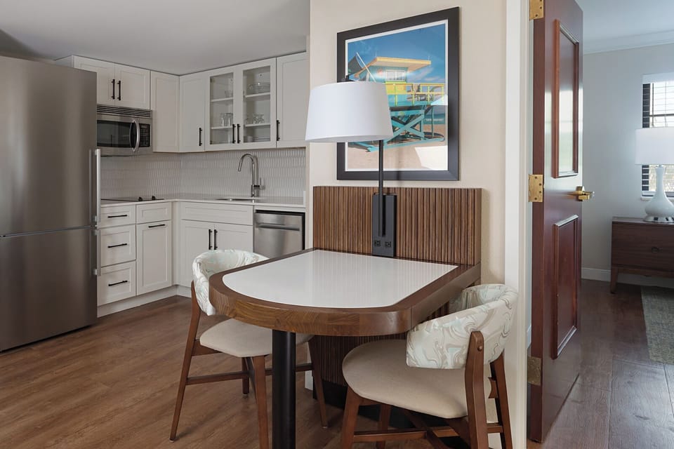 Fridge, microwave, dishwasher, coffee/tea maker