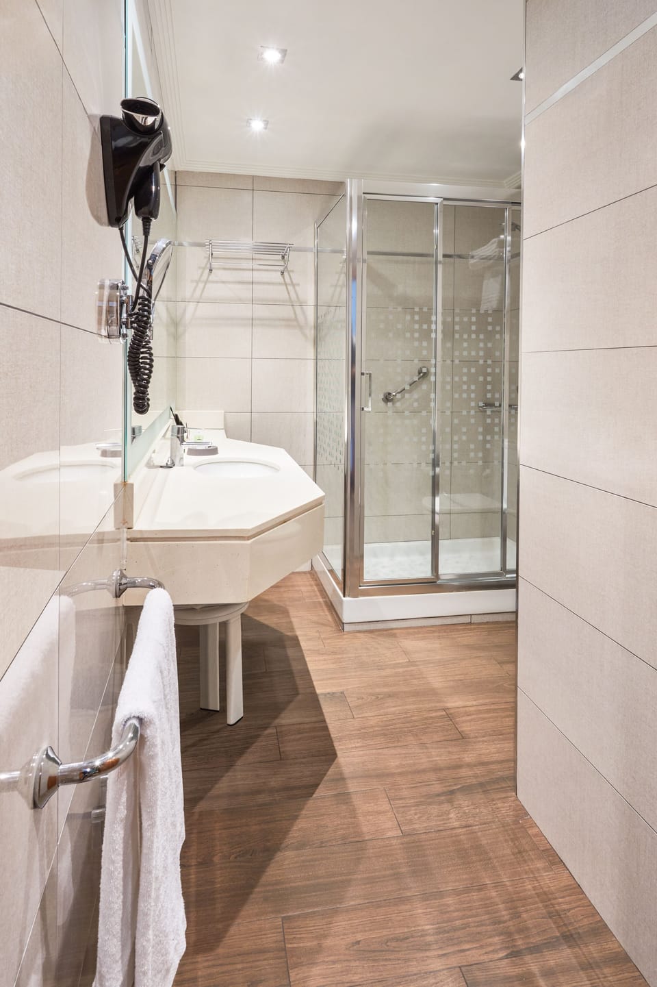 Shower, free toiletries, hair dryer, towels