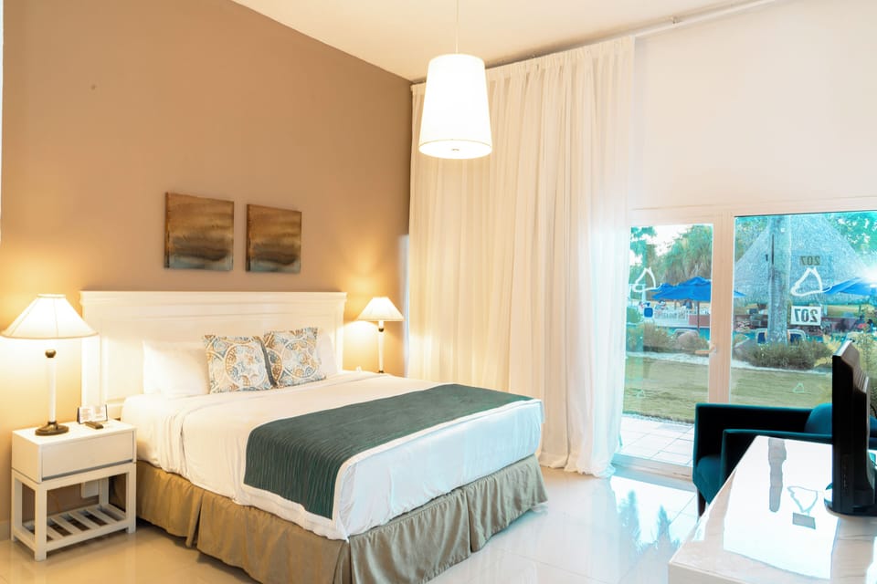 Family Suite | 1 bedroom, in-room safe, desk, iron/ironing board