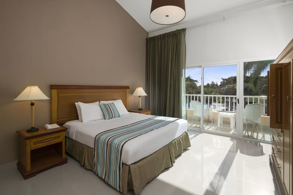 Suite Pool View | View from room