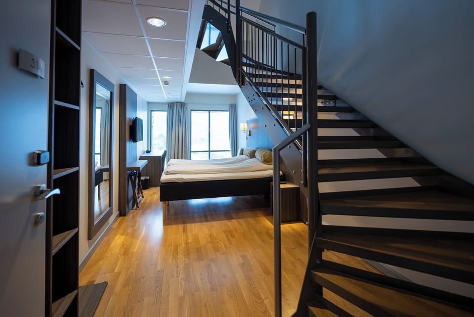 Suite | Desk, soundproofing, WiFi (free), bed sheets