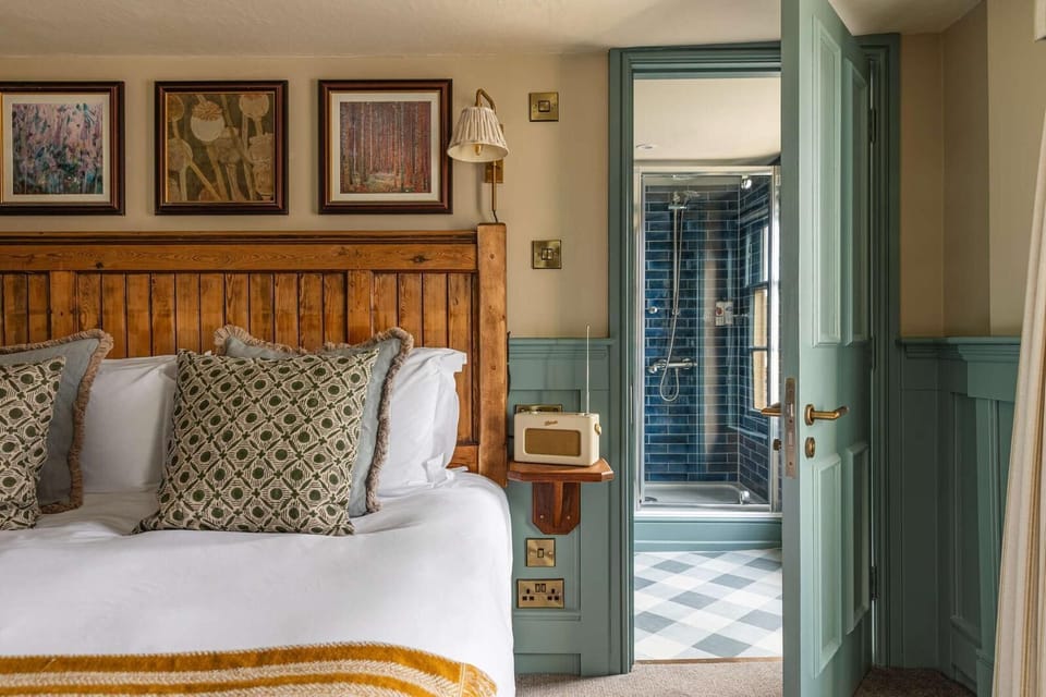 Studio Suite | Desk, free WiFi, bed sheets