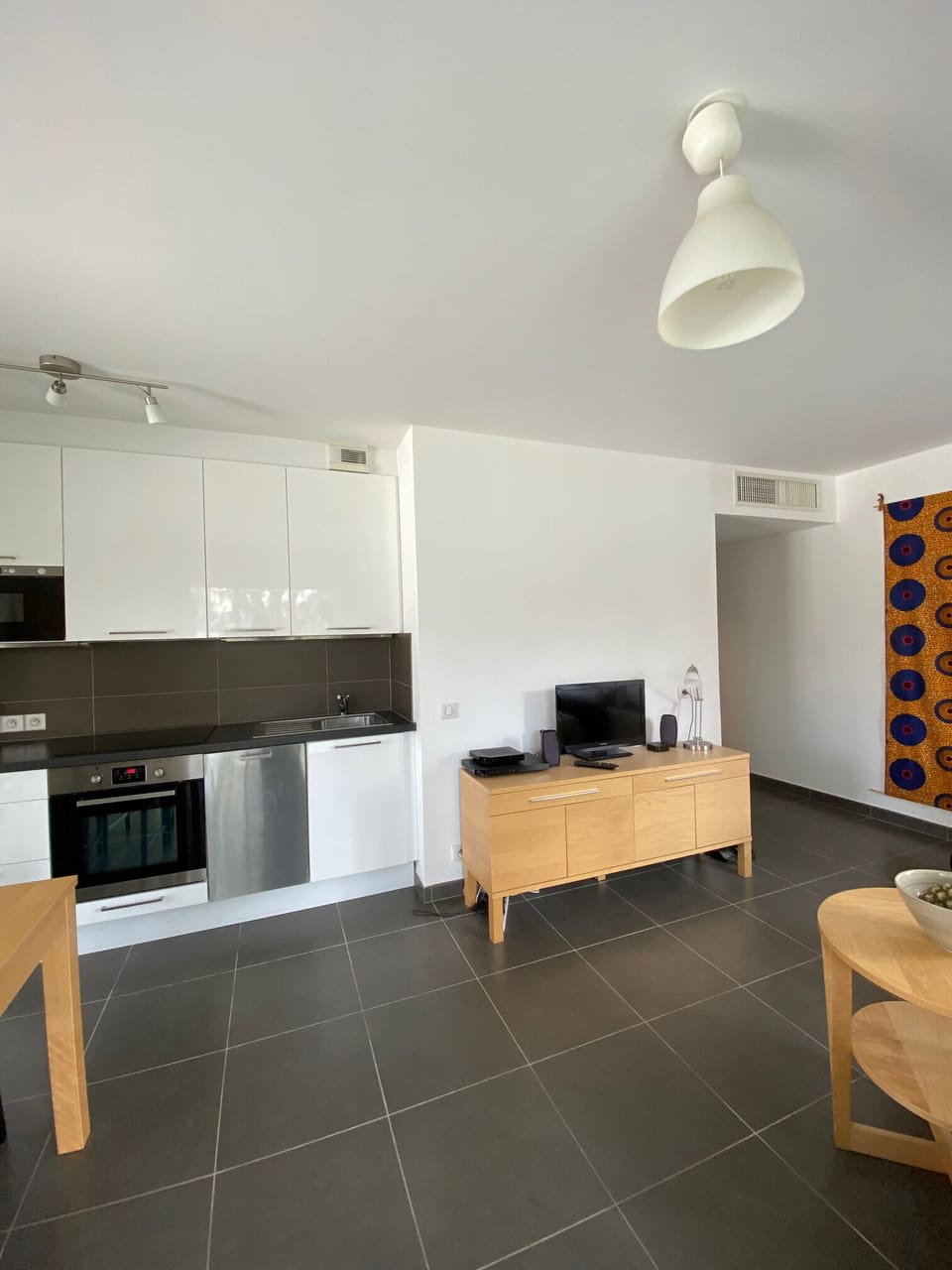 Living room and open-plan kitchen 