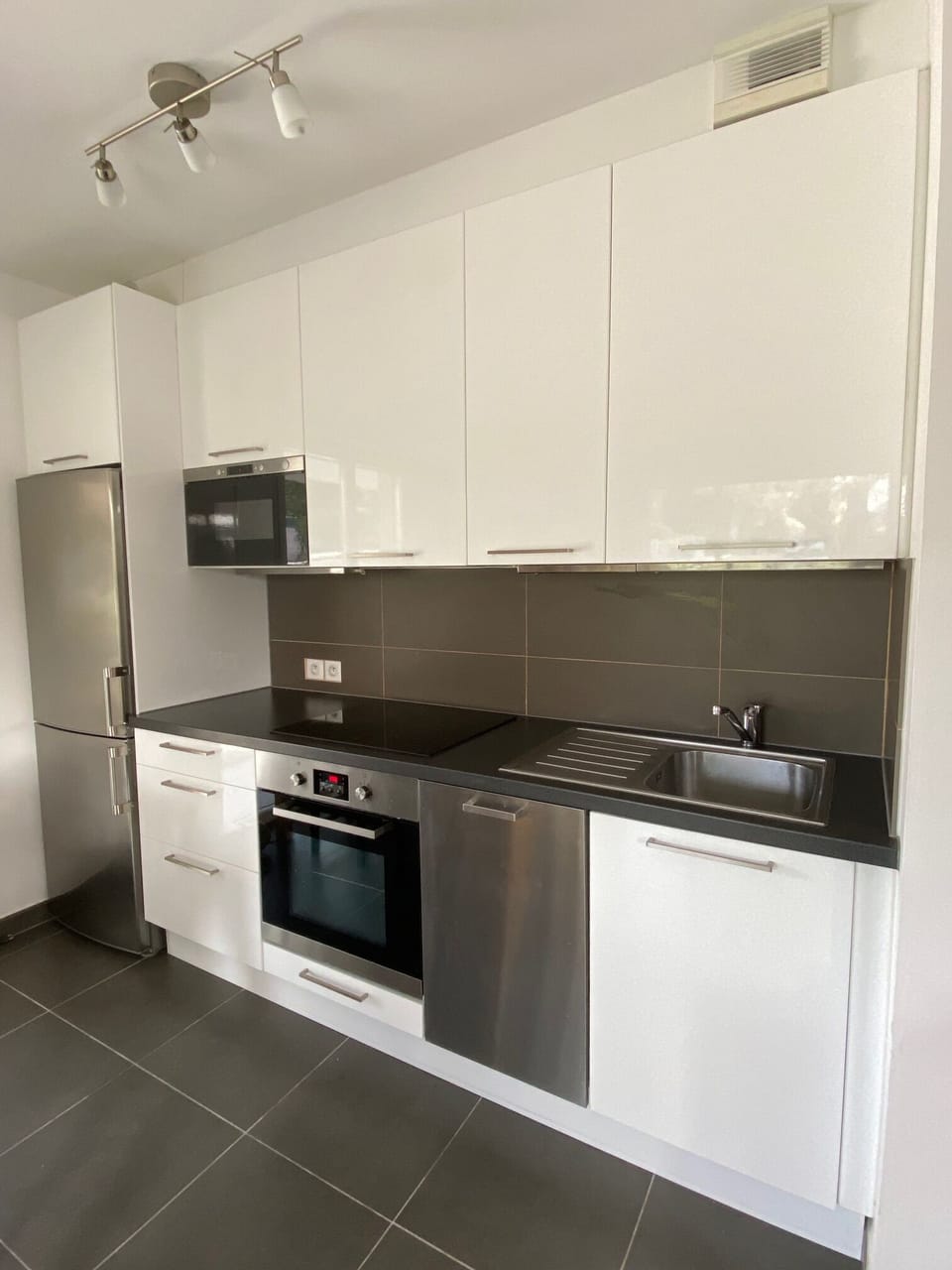 Living room and open-plan kitchen 