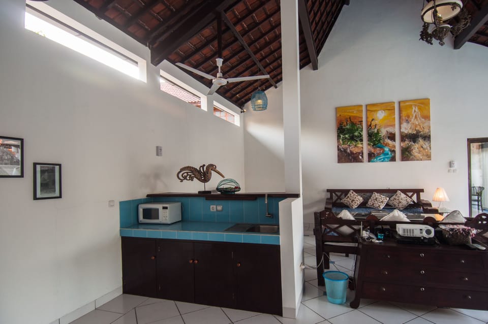 Villa, 2 Bedrooms, Private Pool | Private kitchenette | Microwave, dishwasher, electric kettle, toaster