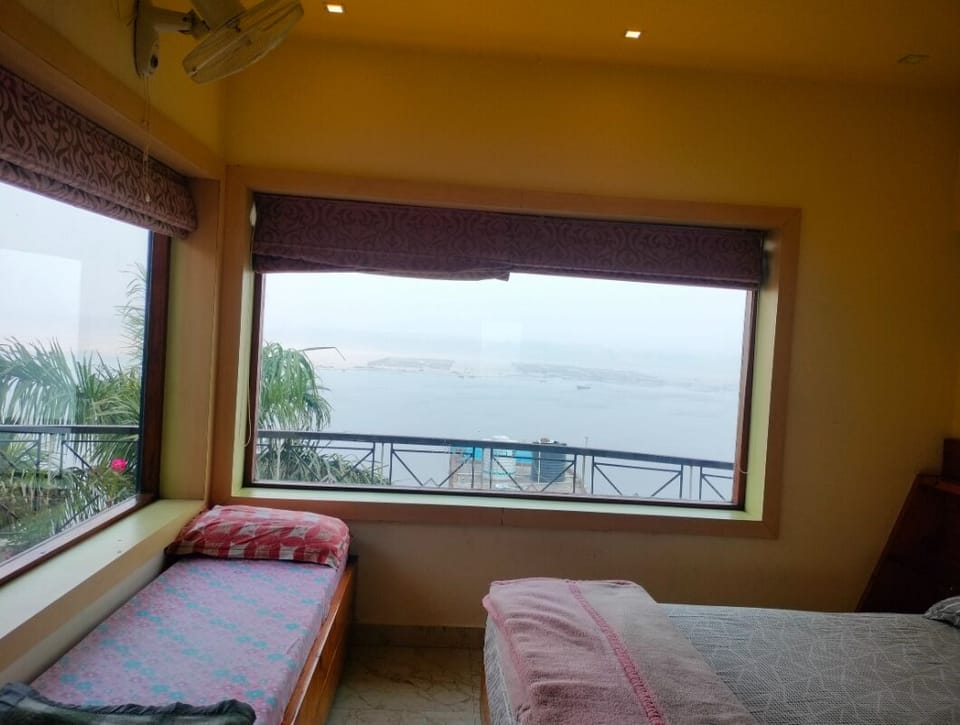 Panoramic Triple Room | In-room safe, desk, laptop workspace, blackout drapes