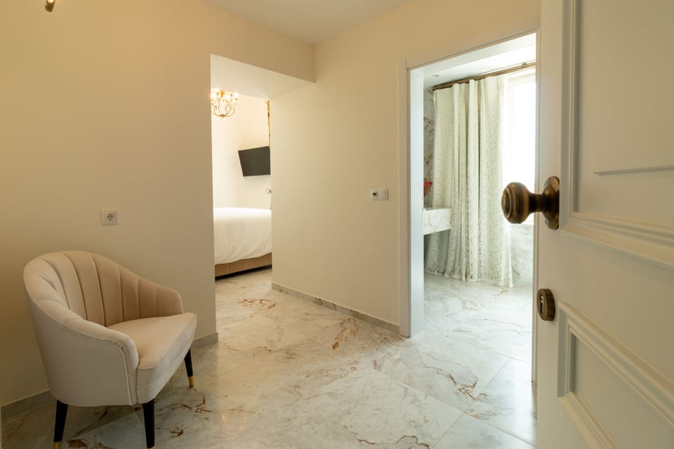Superior Double Room | In-room safe, individually decorated, individually furnished