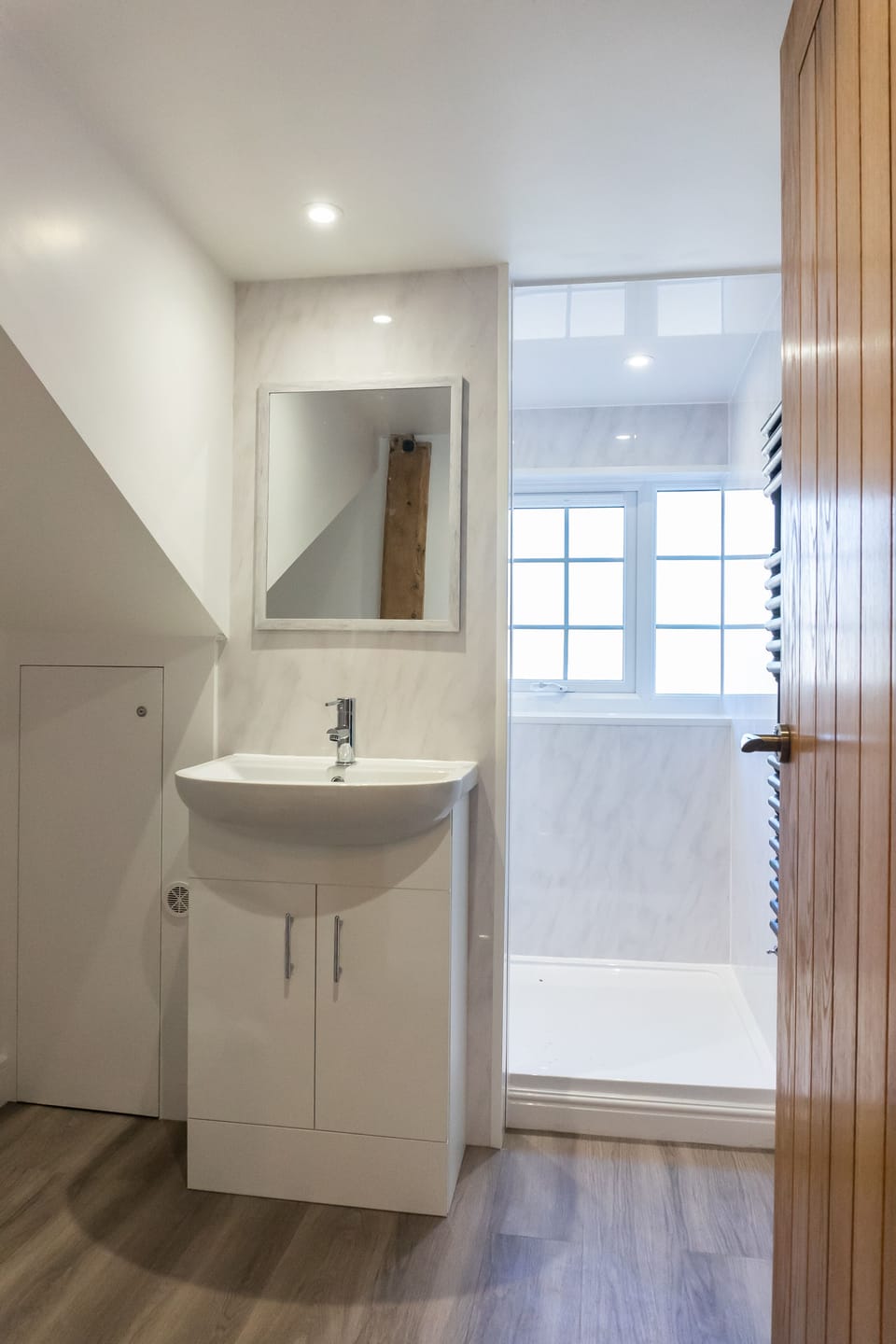 Stunning 4 Bed Sleeps 8 Cottage Parking Cottage in Stroud District