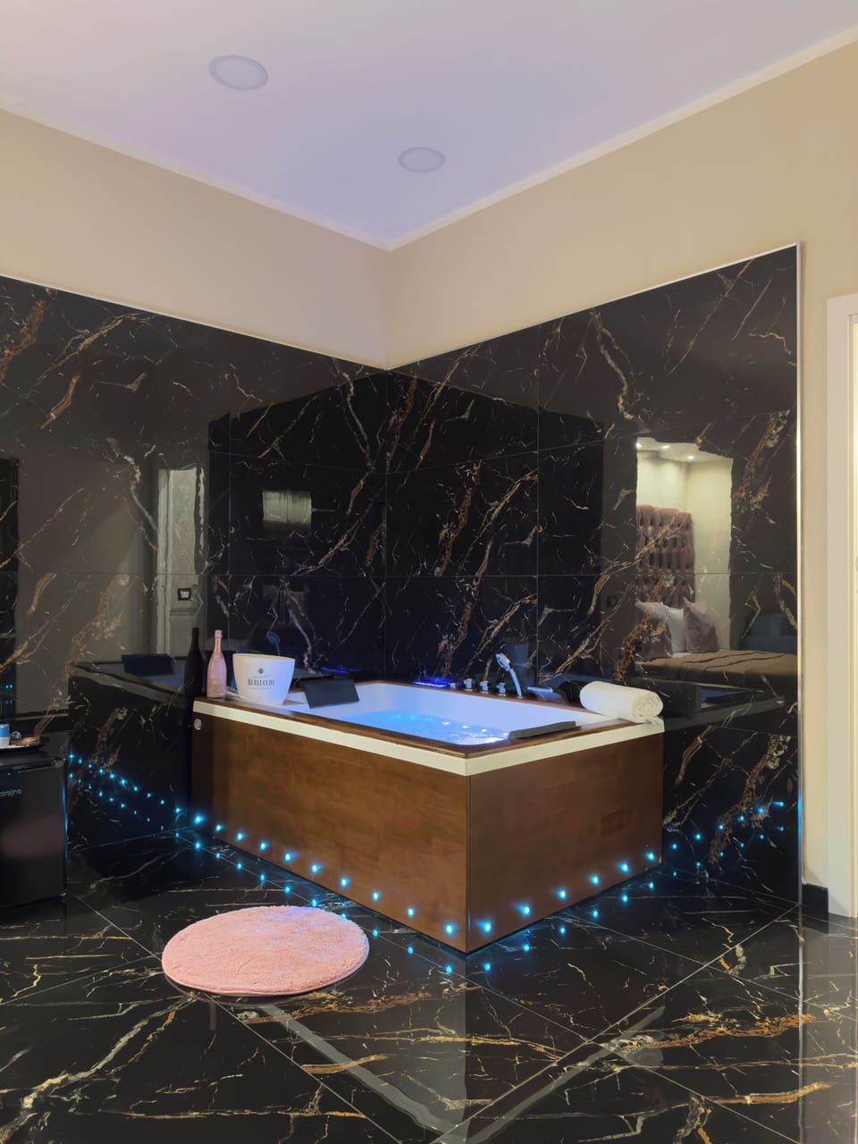 Luxury Room, Hot Tub (Amore) | Private spa tub