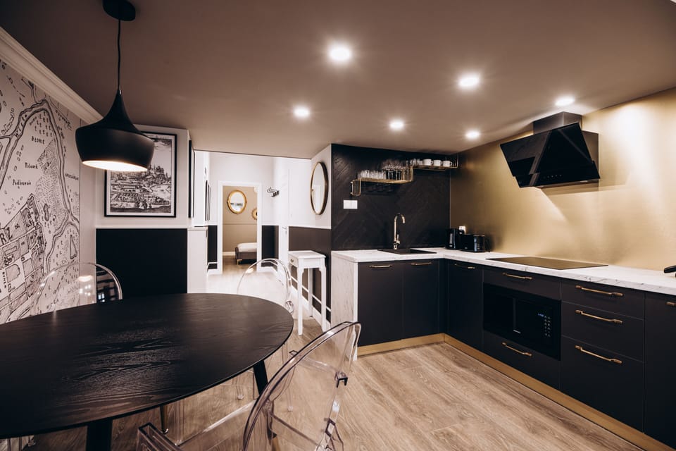 Apartment | Private kitchenette | Mini-fridge, microwave, stovetop, dishwasher