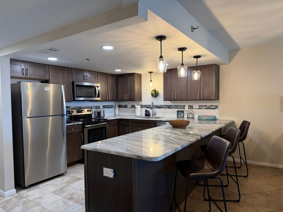 Great Kitchen,  All the comforts of home and more!