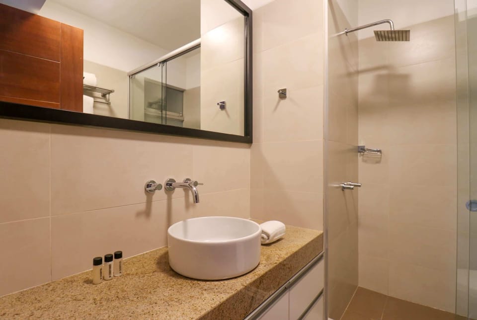 Modern bathroom