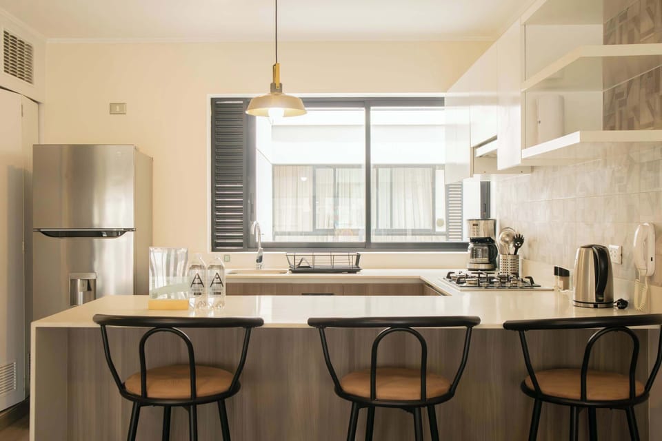 Kitchen bar