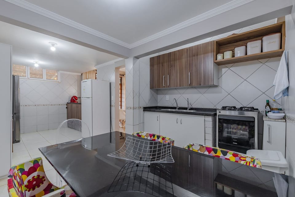 Basic Chalet | Private kitchen | Fridge, cookware/dishes/utensils