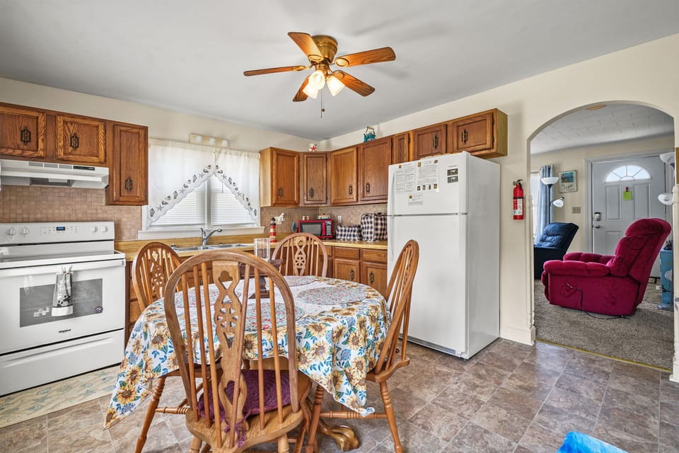 Entire Kitchen