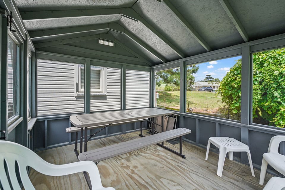 Screened in Porch