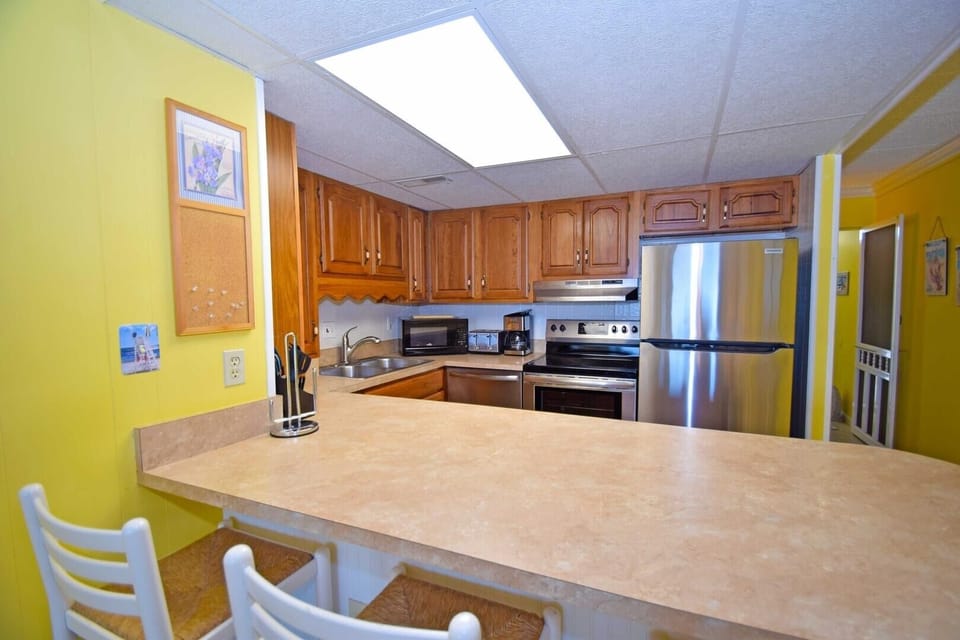 Condo, 2 Bedrooms | Private kitchen | Coffee/tea maker, fridge, toaster