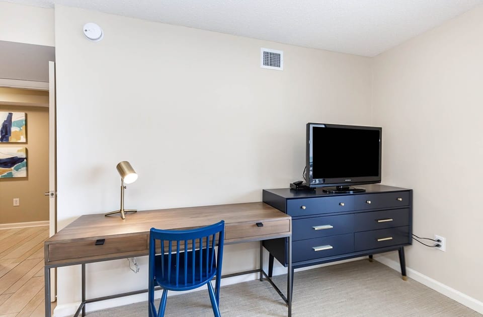 Condo, 2 Bedrooms | Interior