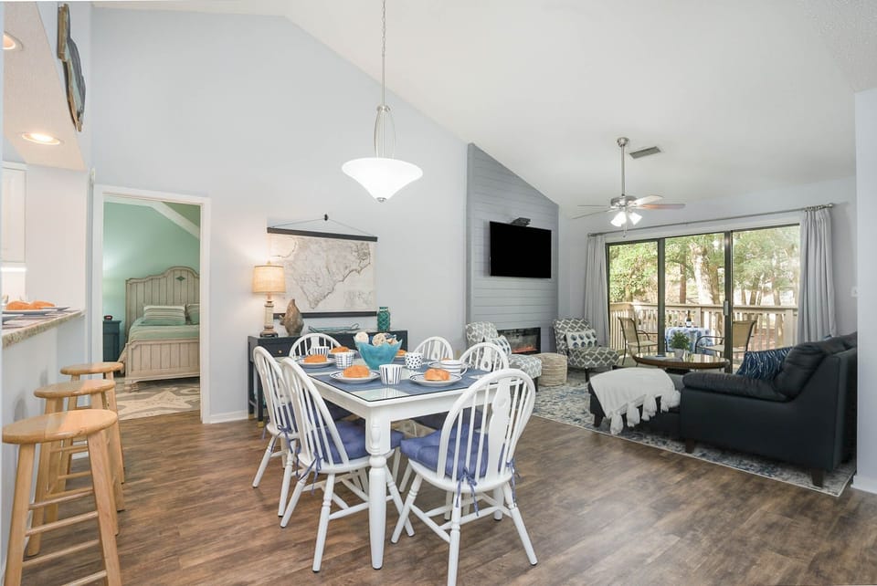 Villa, 3 Bedrooms | Dining