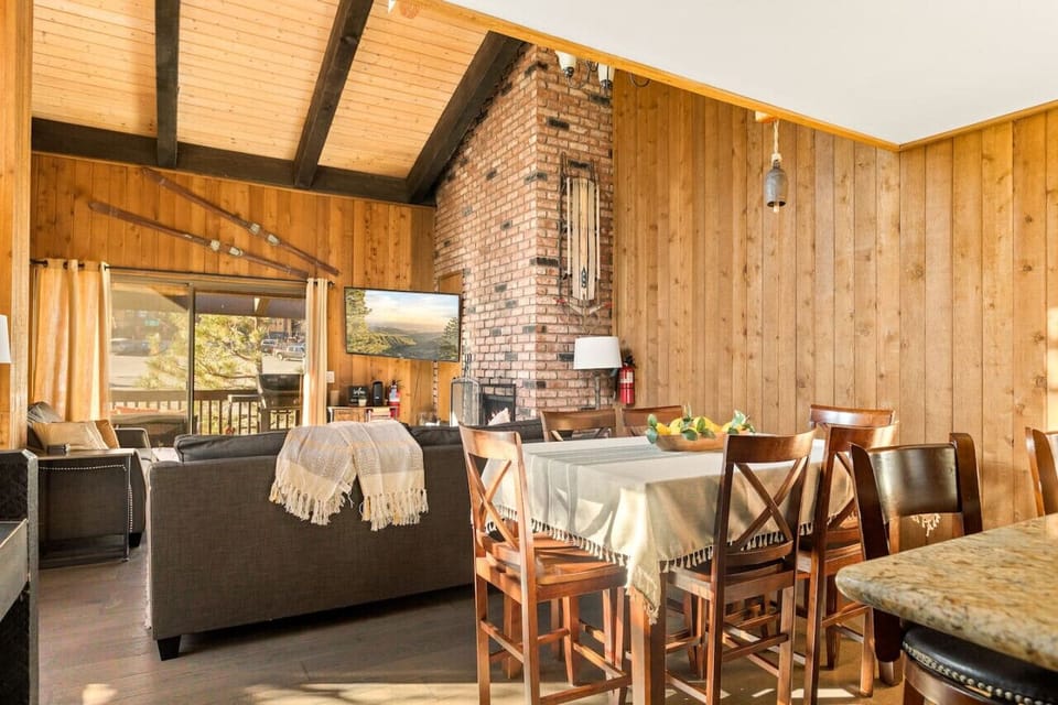 Open concept dining and living room space.