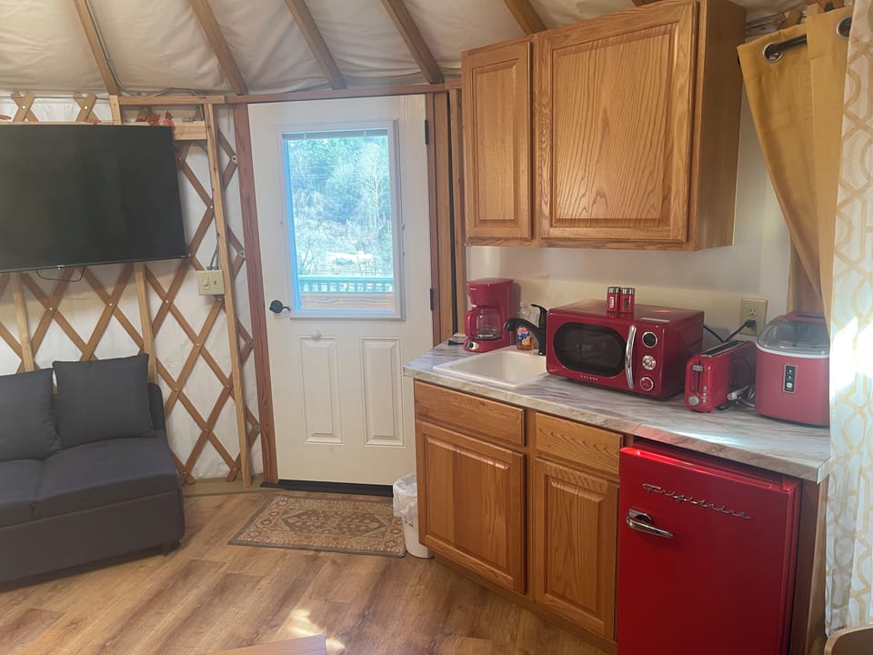 The Stekoa Yurt - featuring Lookout Point | Private kitchen | Mini-fridge, coffee/tea maker, toaster, cleaning supplies