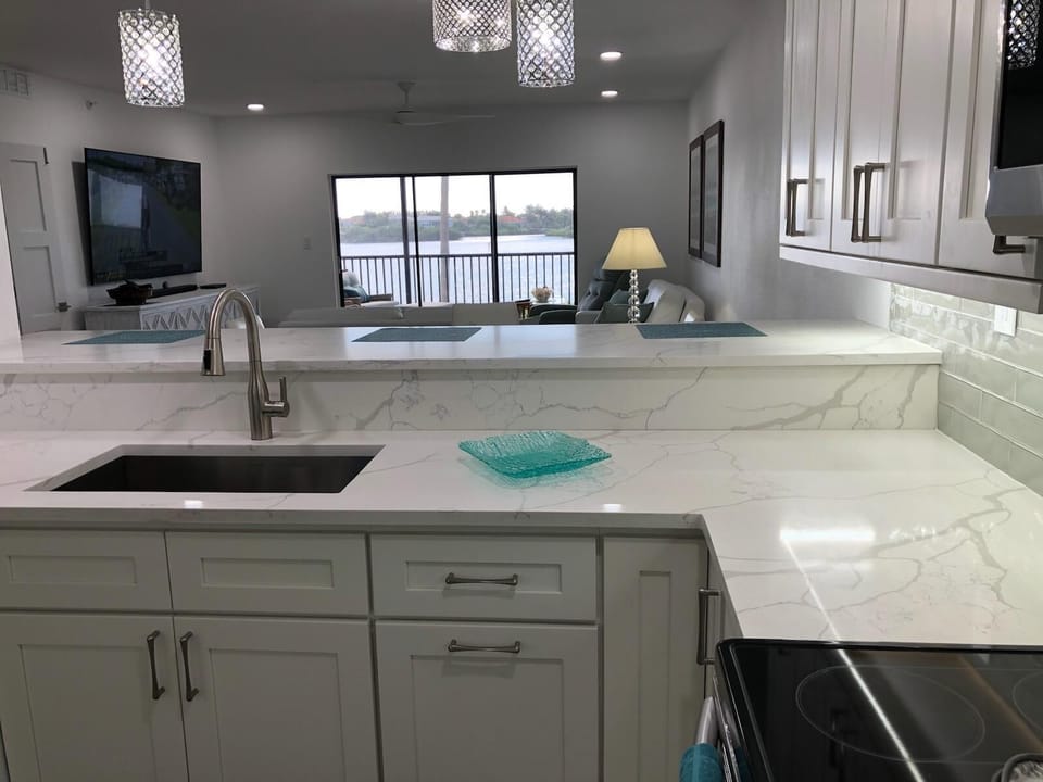 Buttonwood Cove 104B kitchen