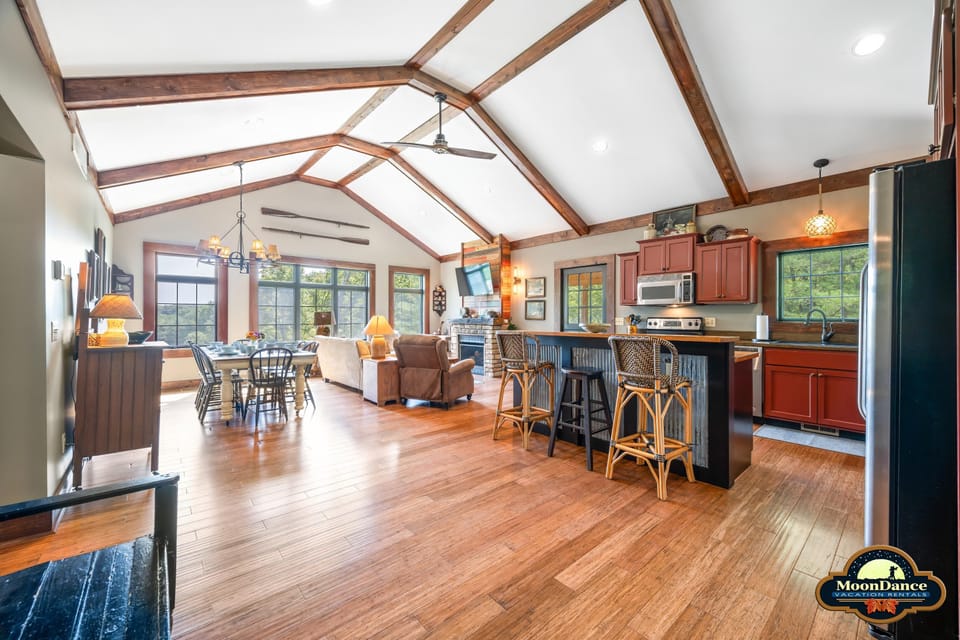 Perfect layout for large groups to be comfortable