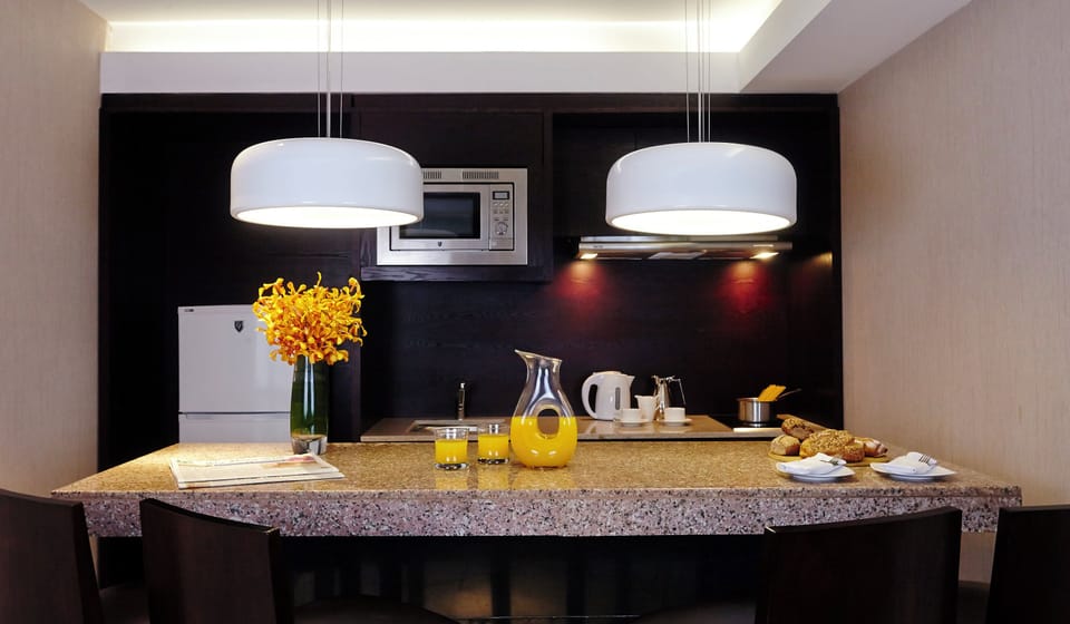 1 bedroom, premium bedding, down comforters, minibar