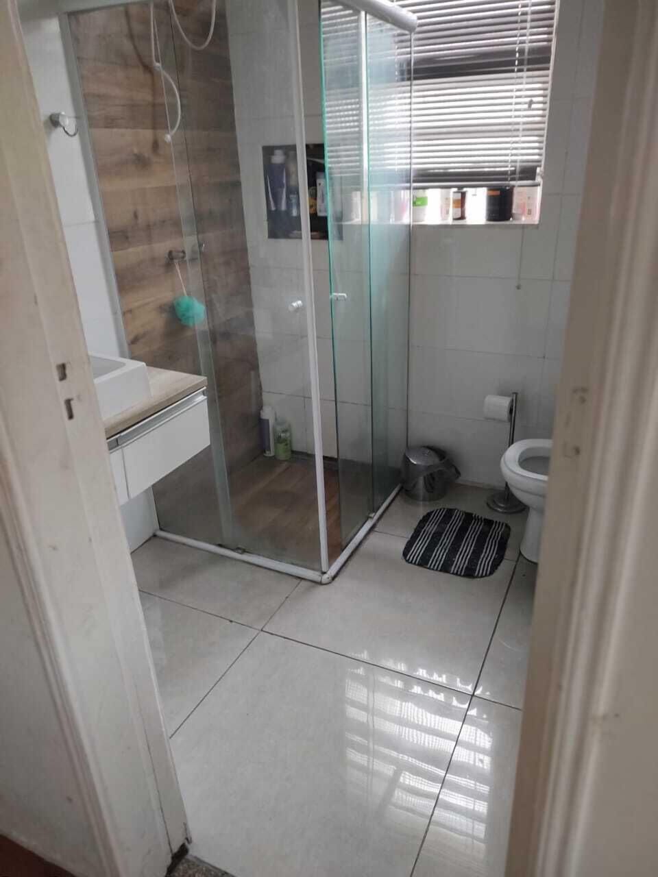 Bathtub, hair dryer, bidet