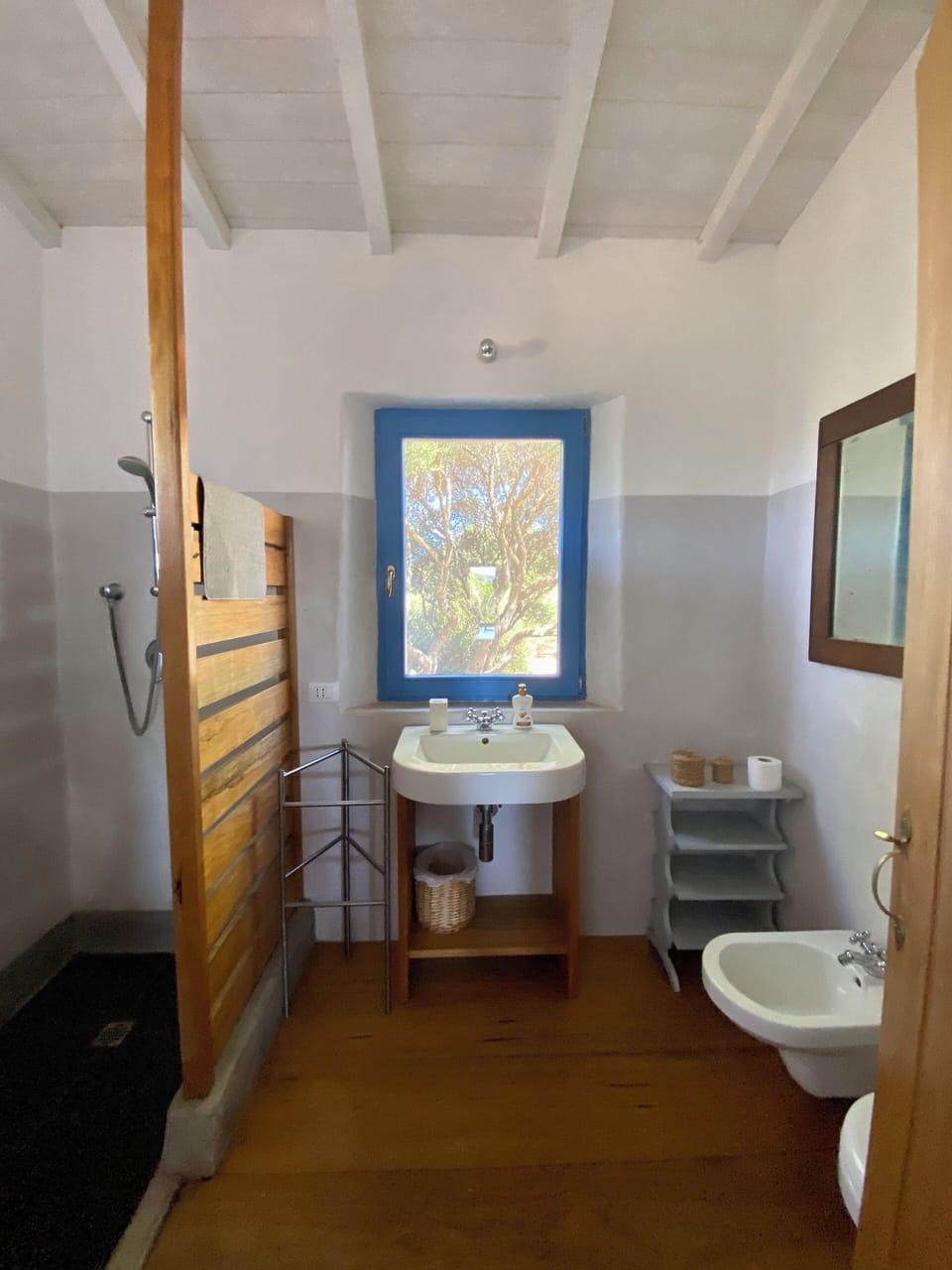 Second bathroom 