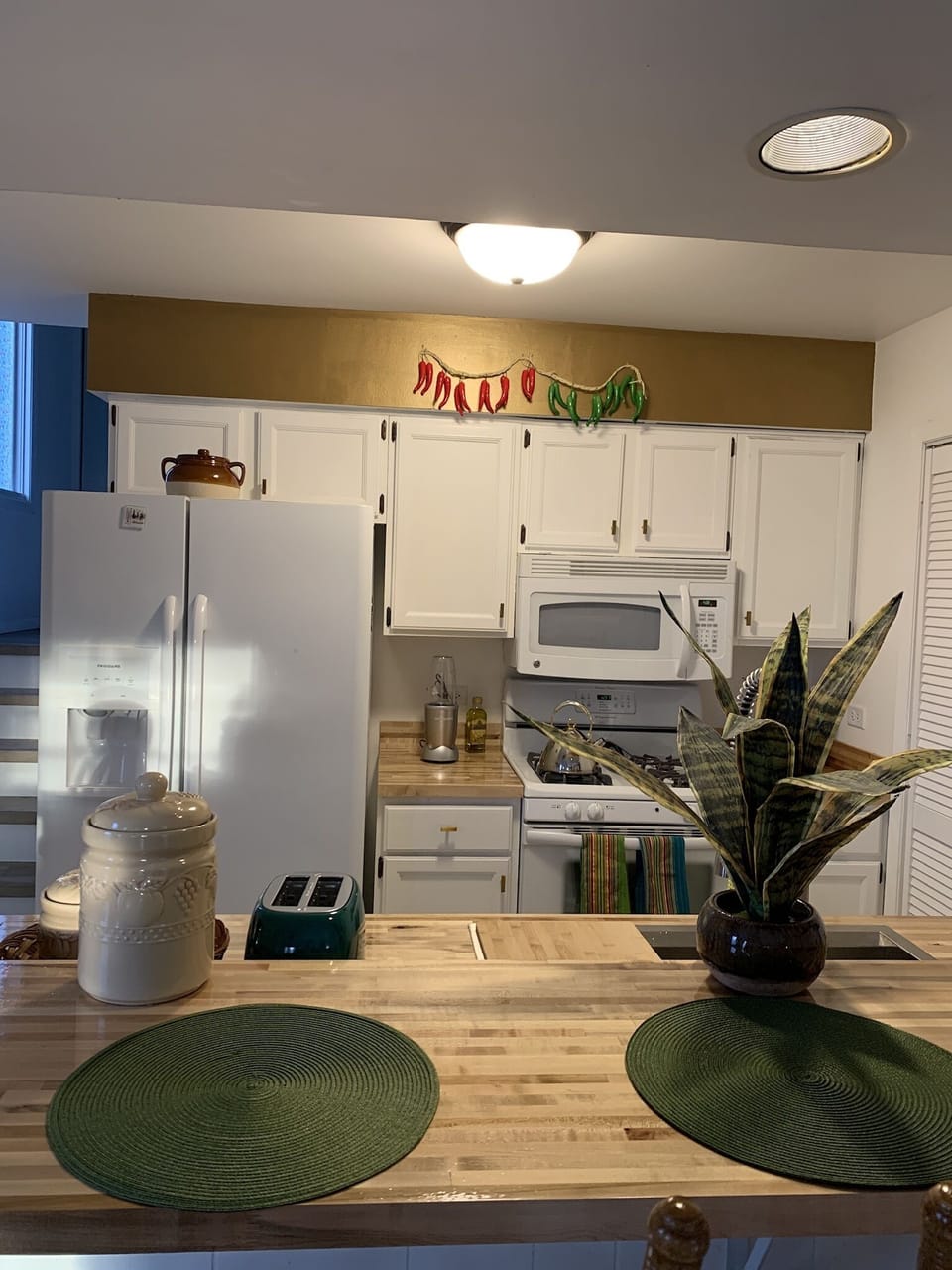 Full Kitchen