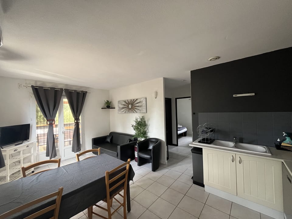 Gîte, 2 Bedrooms | Living area | LED TV, foosball, table tennis, books