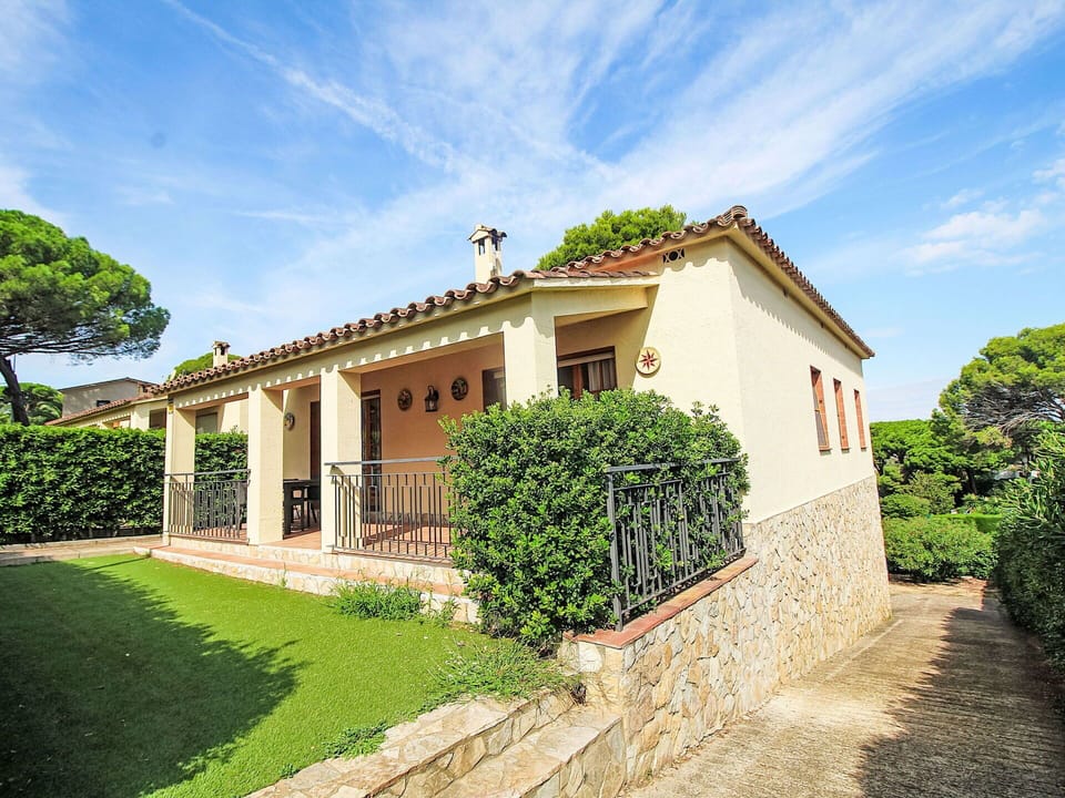 House, Home, Door, Garden, Estate, Farmhouse, Cottage, Porch, Hacienda, Landscaping