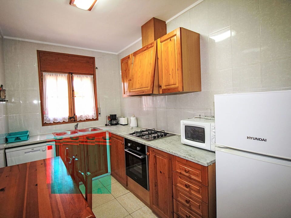 Kitchen, Cabinetry, Major Appliance, Wood, Kitchen Appliance, Countertop, Flooring, Interior Design, Furniture, Floor
