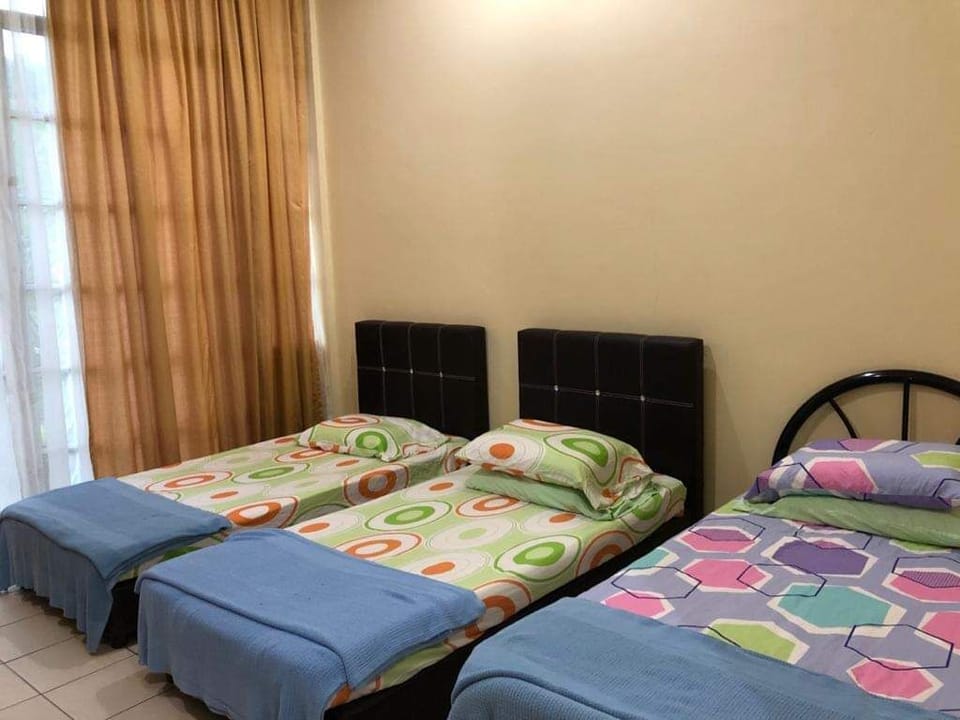 WiFi, bed sheets