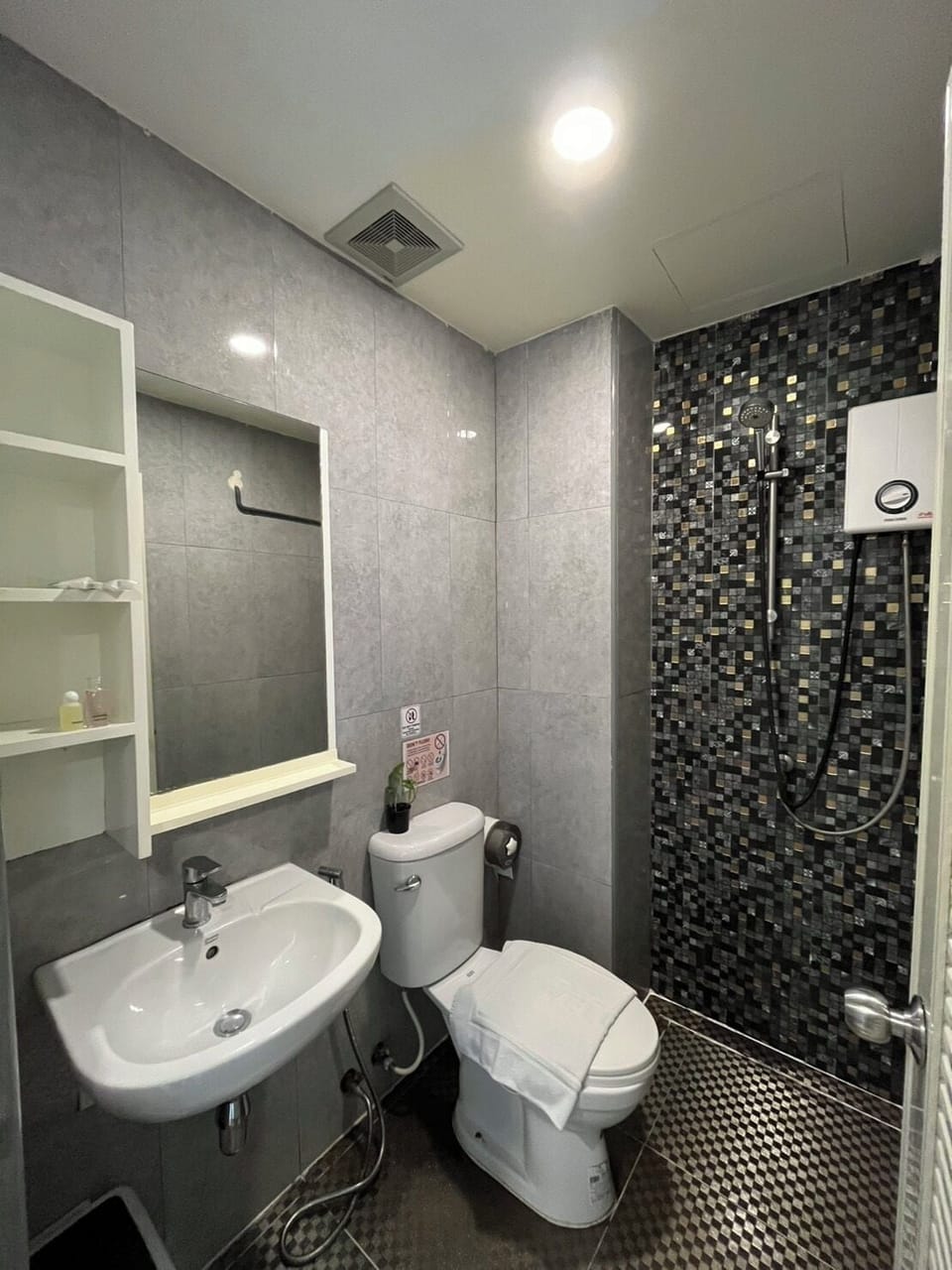  Double Superior | Bathroom | Shower, hydromassage showerhead, hair dryer, bidet