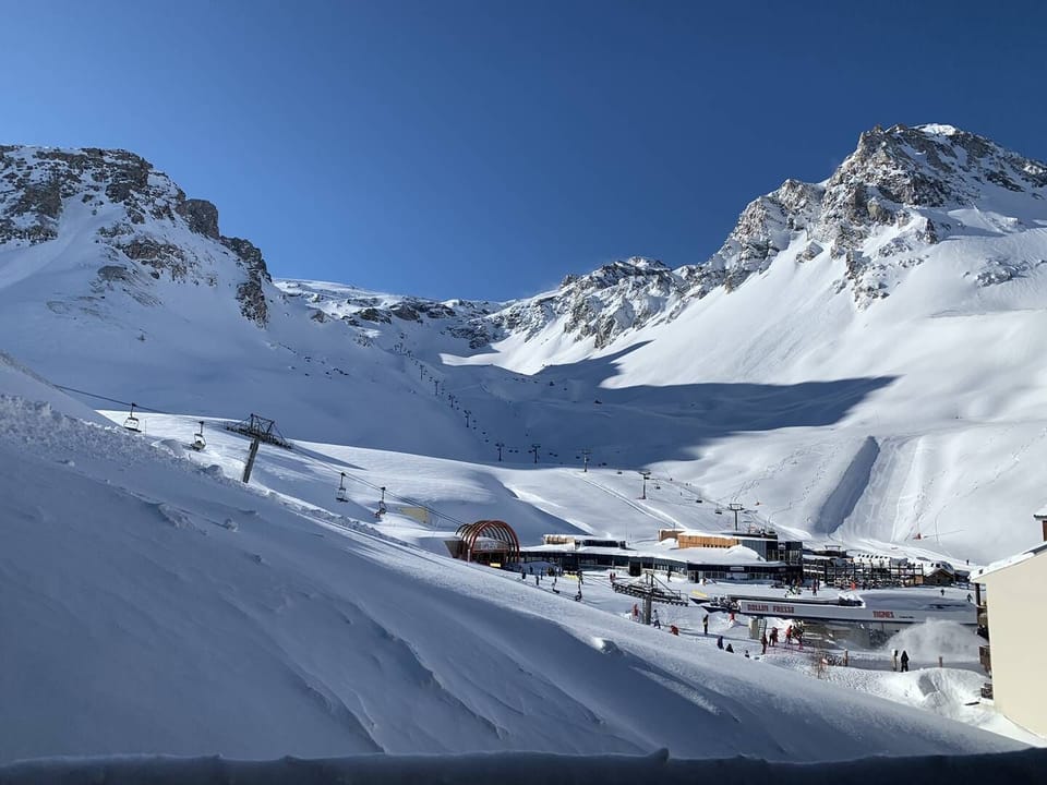 Snow and ski sports