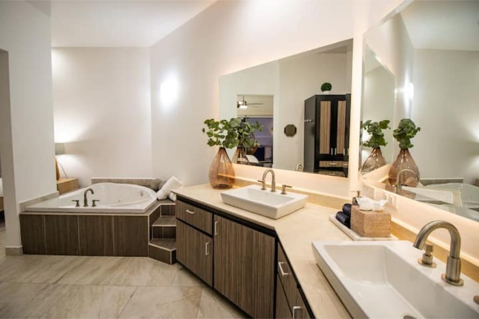 King Room 1 Bath