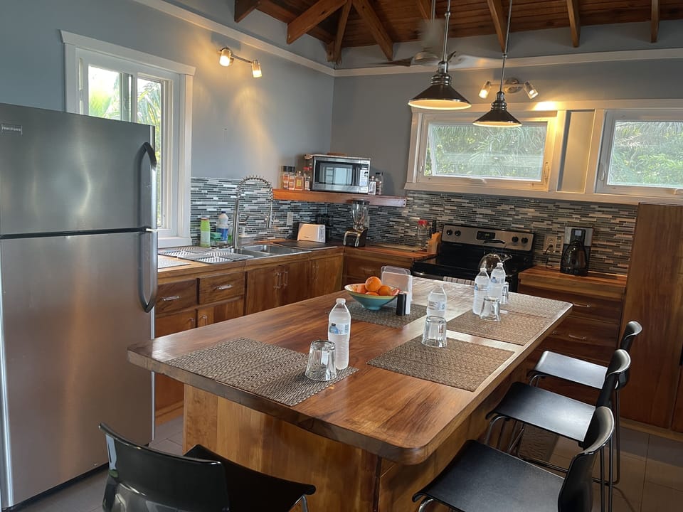 Full Kitchen with all kitchenwares