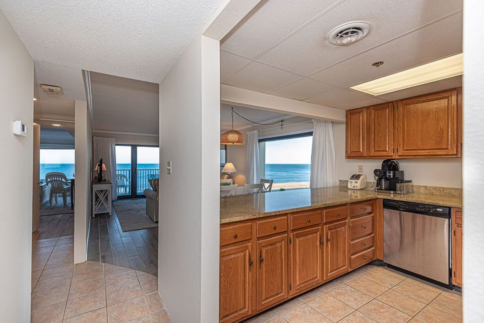 Marigot Beach 401-Kitchen