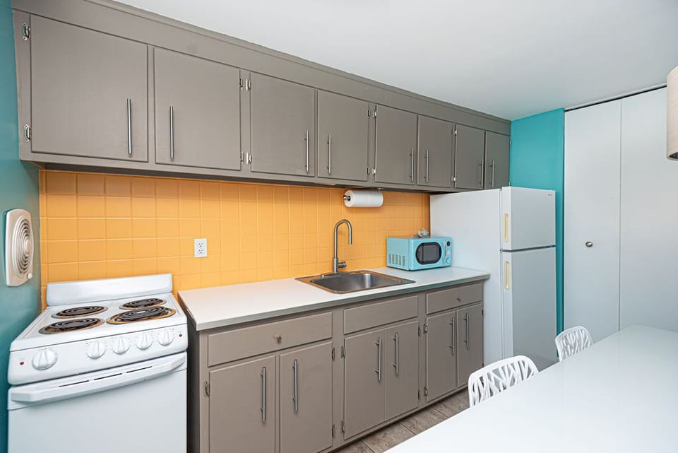 Royal Palms 307 4B-Kitchen Area