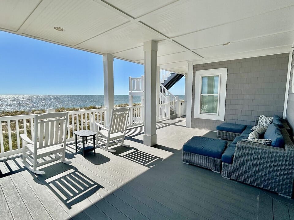 Ocean Views
JR 10.2025
