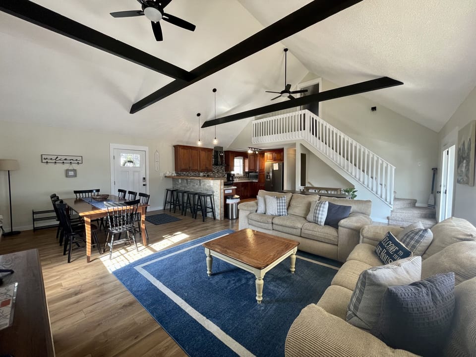 Large Open Space with Plenty of Seating