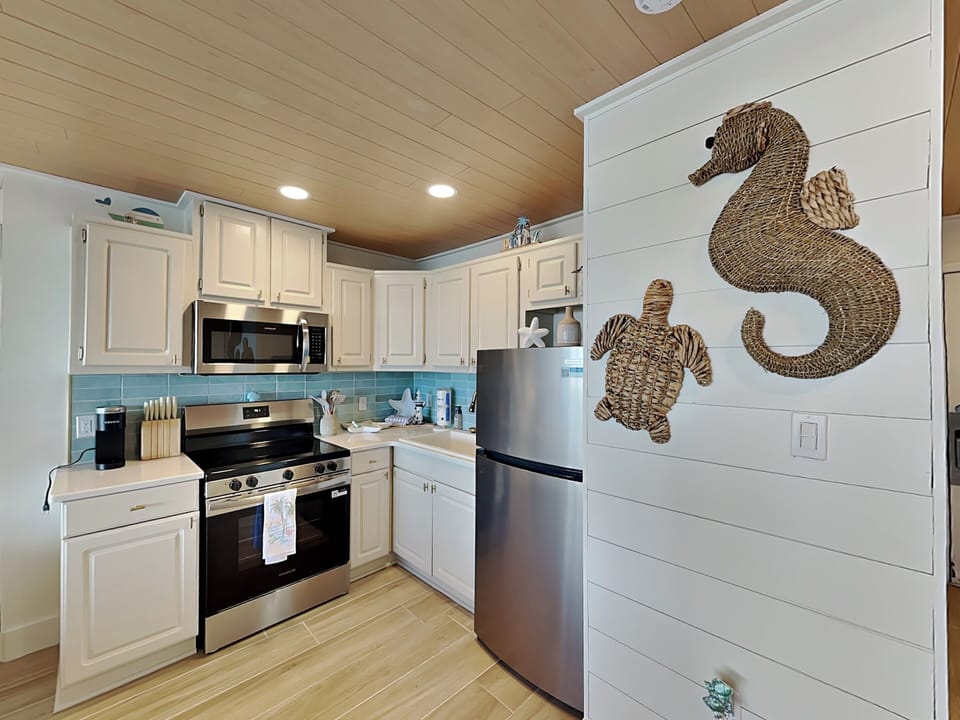 Studio - Full Kitchen