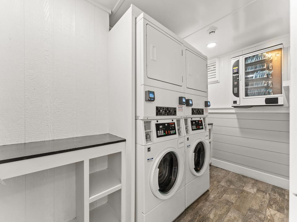 Continental - Community Laundry